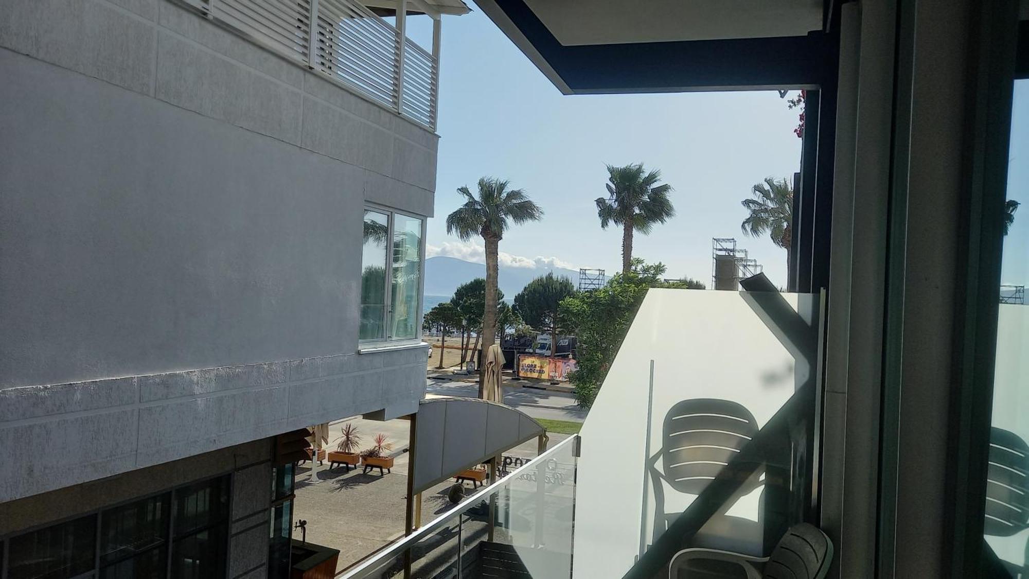 Hotel Aglon Vlorë Extérieur photo